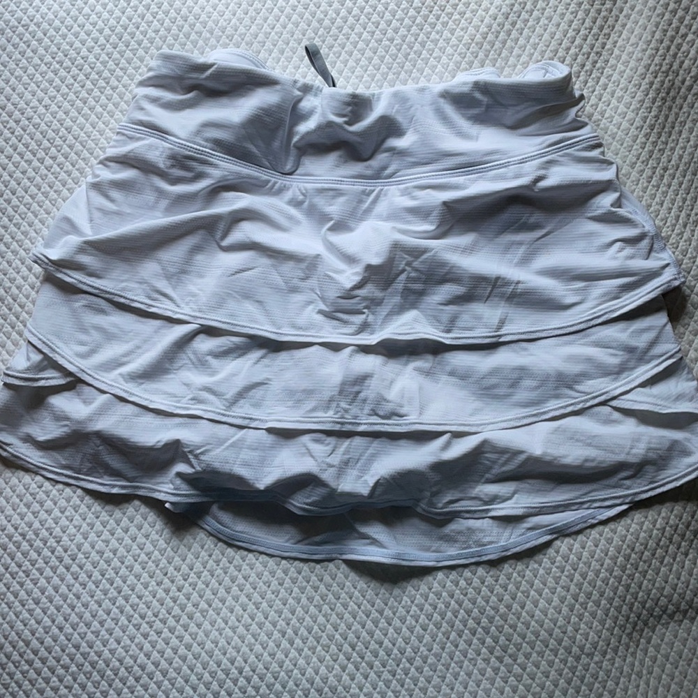 White athletes girls skirt in great condition